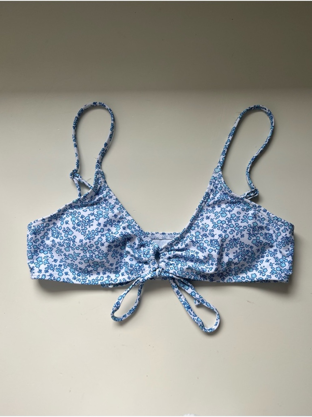 SHEIN Blue Floral Tie-Front Bikini Top